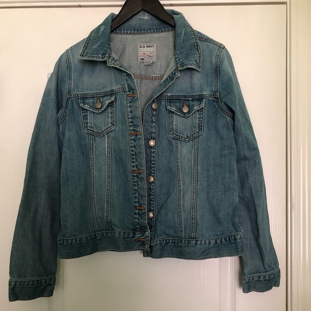 Old Navy Women’s Light Wash Jean Jacket
